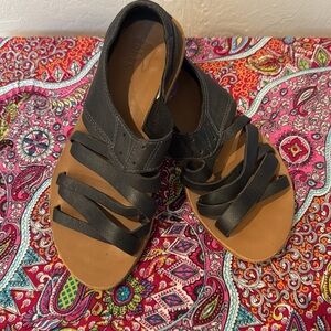 Sorel Lake Shore Sandal - Size 7 NEW